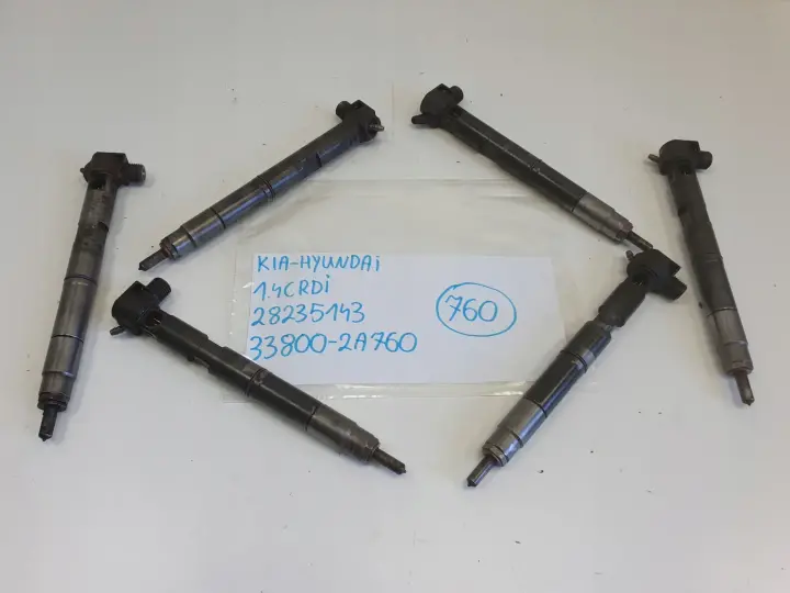 Hyundai i30 II 1.4 CRDI WTRYSKIWACZ wtrysk 28235143 33800-2A760