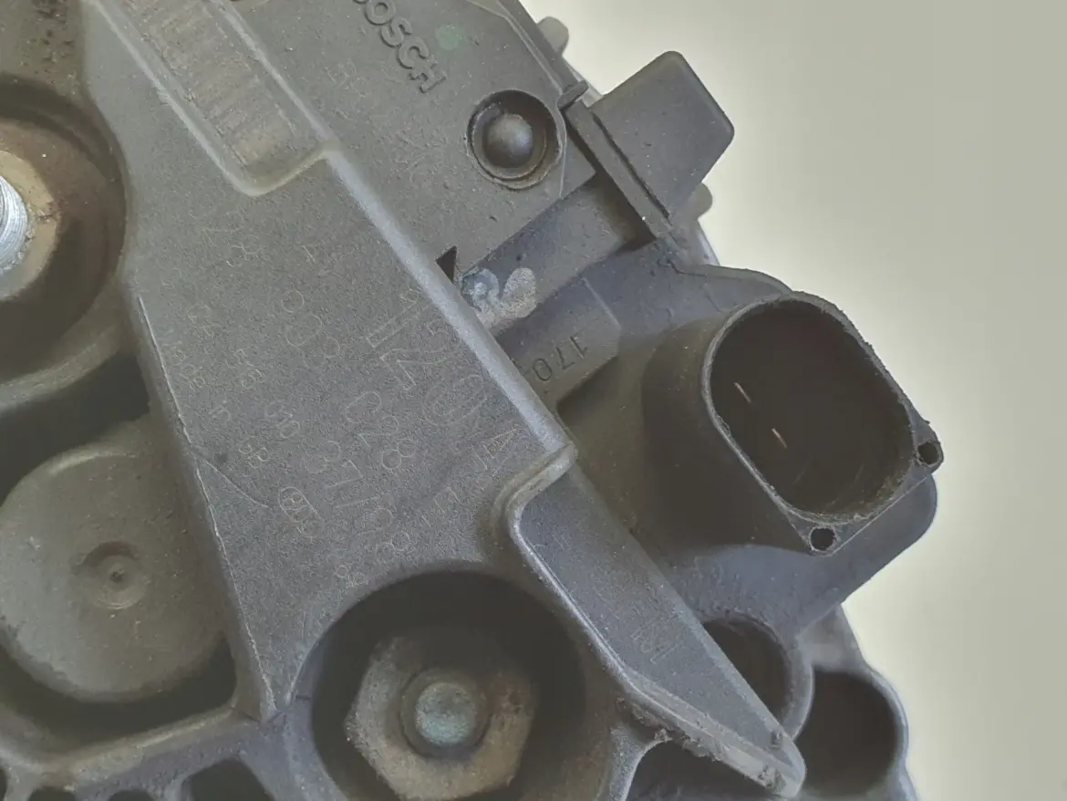 Skoda Fabia I 1.9 TDI ALTERNATOR bosch 028903028E 120A
