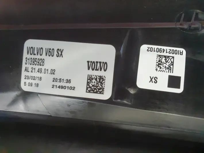 Volvo V60 13-18r LIFT TYLNIA LAMPA LEWA LEWY TYŁ 31395928