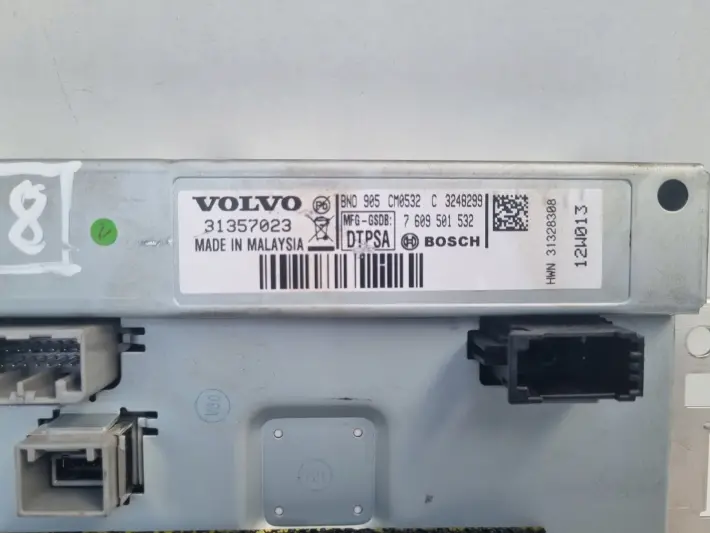 Volvo VOLVO V60 I S60 II XC60 I EKRAN NAWIGACJI Wyświetlacz 31357023