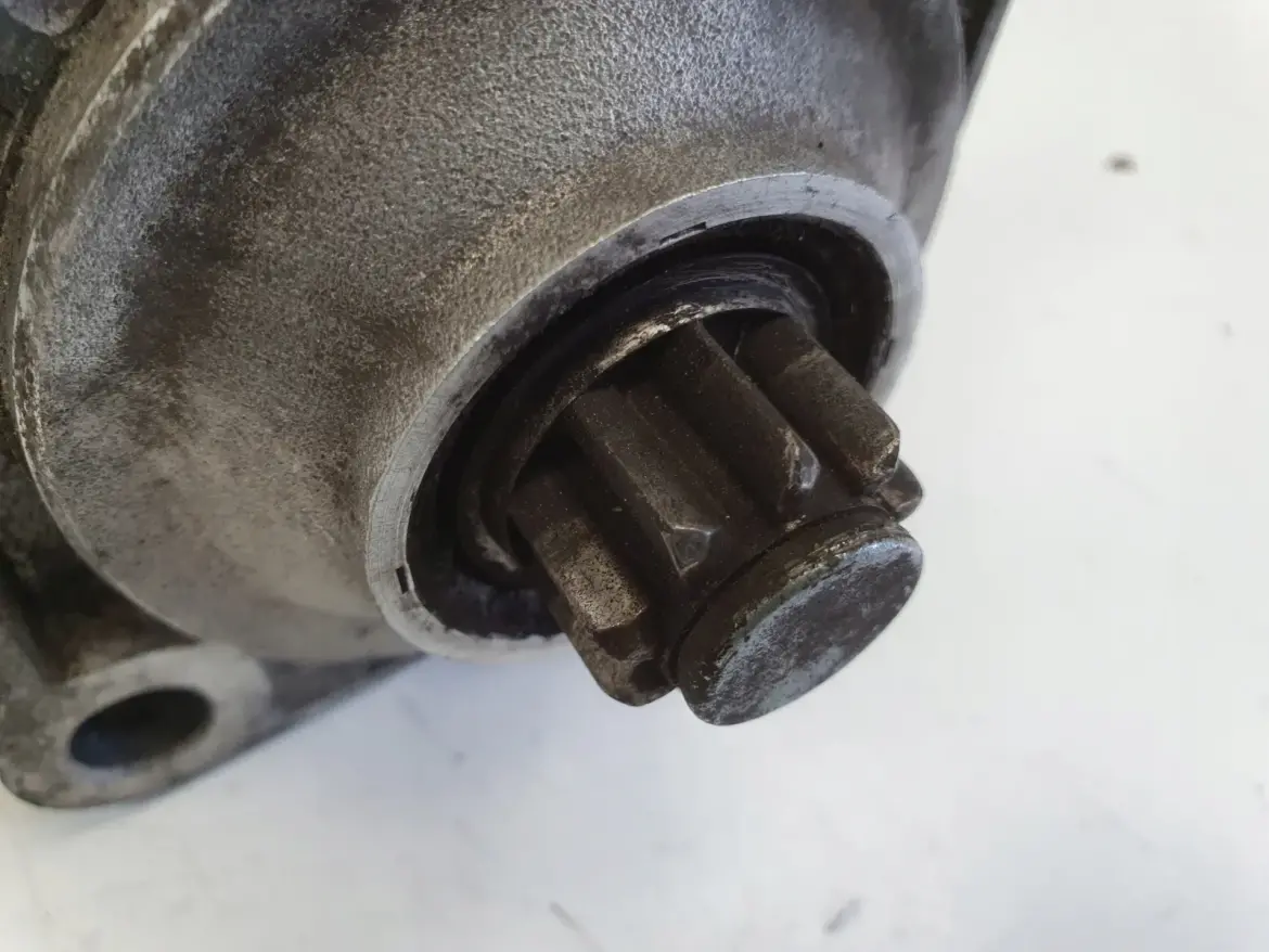 VW Golf IV 1.6 8V ROZRUSZNIK bosch 0001121006