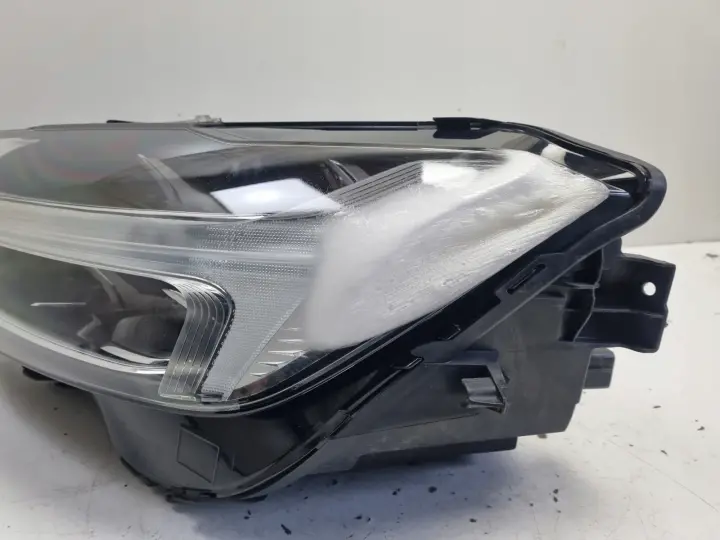 Volvo XC60 II LIFT 21- PRZEDNIA LAMPA LEWA lewy przód MID LED 32337374