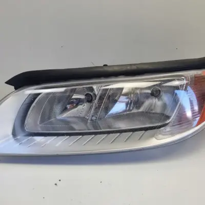 Volvo S80 II V70 III 07-13r PRZEDNIA LAMPA LEWA lewy przód EUROPA 31214351