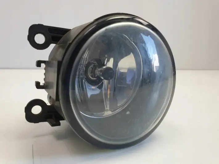 Nissan X-trail PRAWY PRZEDNI HALOGEN przód