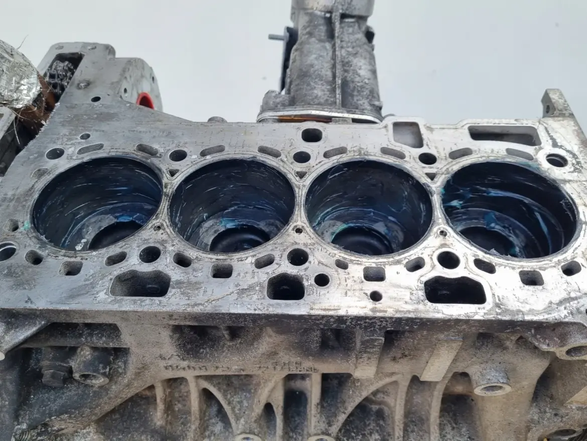 DÓŁ SILNIKA BLOK WAŁ KORBOWY BMW E90 E91 E60 E61 E87 2.0 D DIESEL N47D20A
