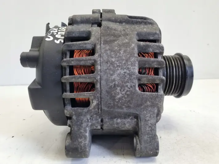 Volvo V40 II 1.6 D2 ALTERNATOR 30659390 valeo 150A