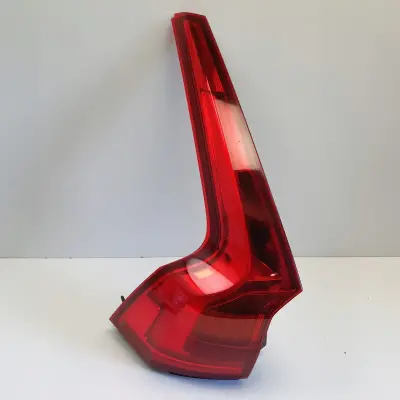 Volvo V90 II TYLNIA TYLNA LAMPA LEWA lewy tył oryginał 32228008