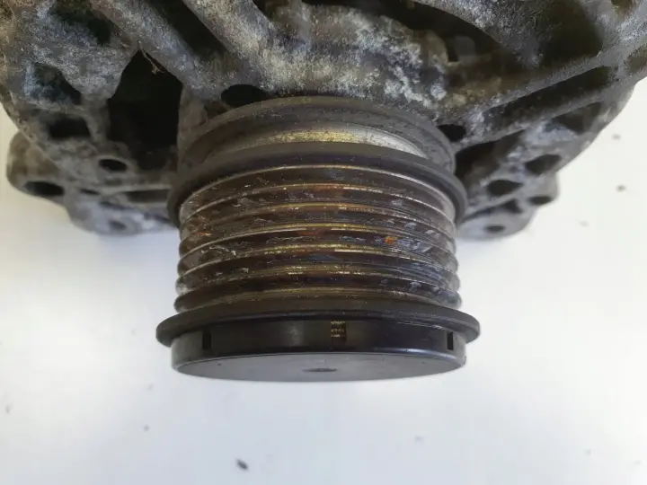 Skoda Octavia II 2.0 TDI ALTERNATOR bosch 06F903023F 140A