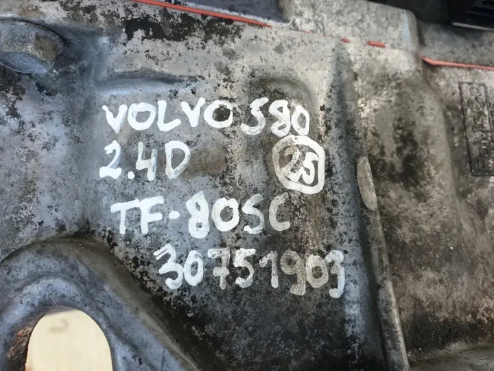 Volvo V70 III 2.4 D D5 SKRZYNIA BIEGÓW 30751903