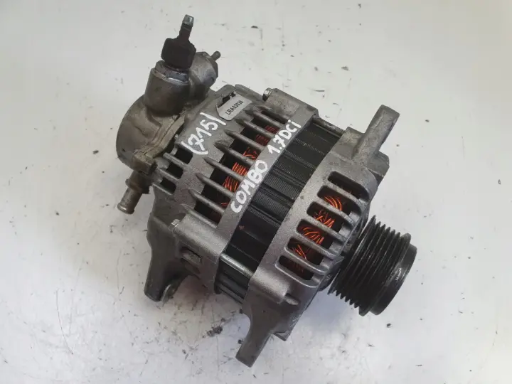 Opel Combo C 1.7 CDTI DI ALTERNATOR pompa vacum