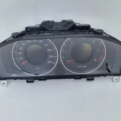 Volvo S60 II V60 I 2.0 D diesel LICZNIK ZEGARY 31343323AA Europa