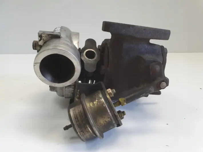 Audi 80 B4 1.9 TDI TURBOSPRĘŻARKA turbo 028145703D