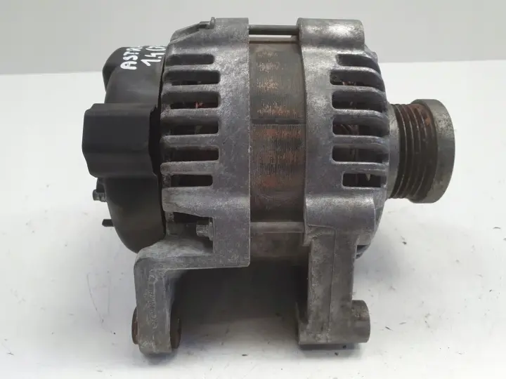 Opel Astra IV J 1.4 T turbo ALTERNATOR 13581885 100A