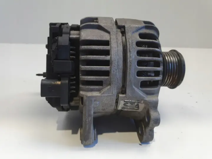 Audi A3 8L Golf IV 1.9 TDI ALTERNATOR BOSCH