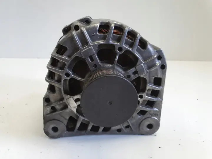 Renault Laguna II 1.9 DCI ALTERNATOR 8200162474 valeo 125A
