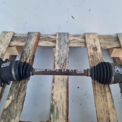 Suzuki Grand Vitara II 2.4 16V PRAWA TYLNA PÓŁOŚ półośka tył Manual