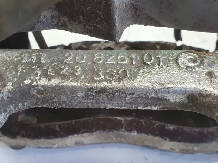 Mercedes SL SL500 R230 PRZEDNI ZACISK HAMULCOWY prawy przód 20825101