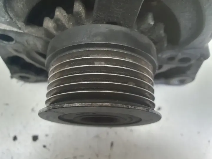 Volvo S40 II V50 2.0 D ALTERNATOR 104210-2710