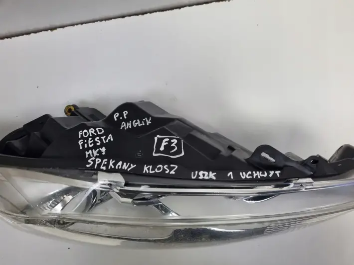 Ford Fiesta MK7 08-17r PRZEDNIA LAMPA PRAWA PRAWY PRZÓD 8A61-13W029-DG