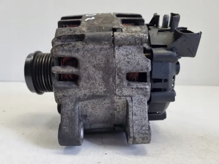 Volvo V40 II 1.6 D2 ALTERNATOR 30659390 valeo 150A