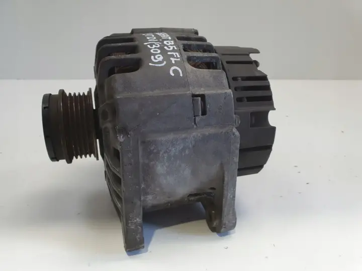 VW Passat B5 Audi A4 B5 A6 C5 1.9 TDI ALTERNATOR Valeo