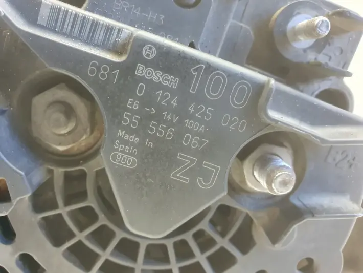Opel Zafira B 1.8 16V ALTERNATOR 100A 0124425020 bosch
