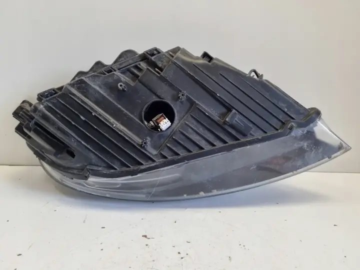 Volvo V40 II PRZEDNIA LAMPA LEWA lewy przód XENON EUROPA 31283332