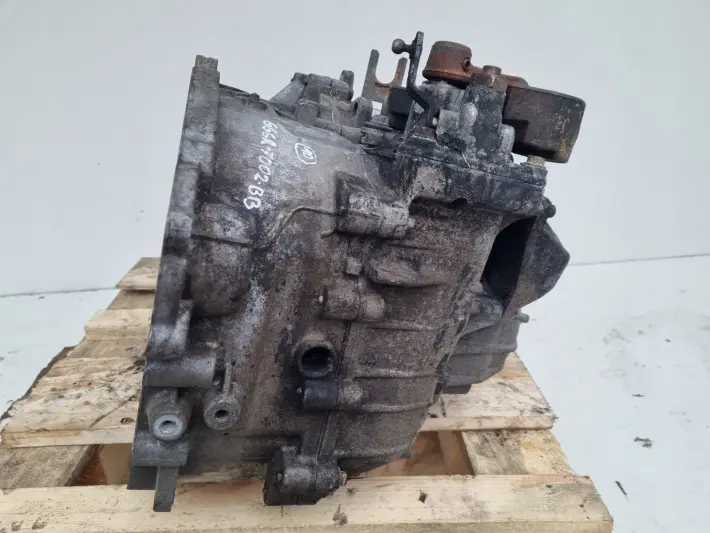 Volvo S60 V70 II 2.4 D5 SKRZYNIA BIEGÓW 666R-7002-BB 9482374
