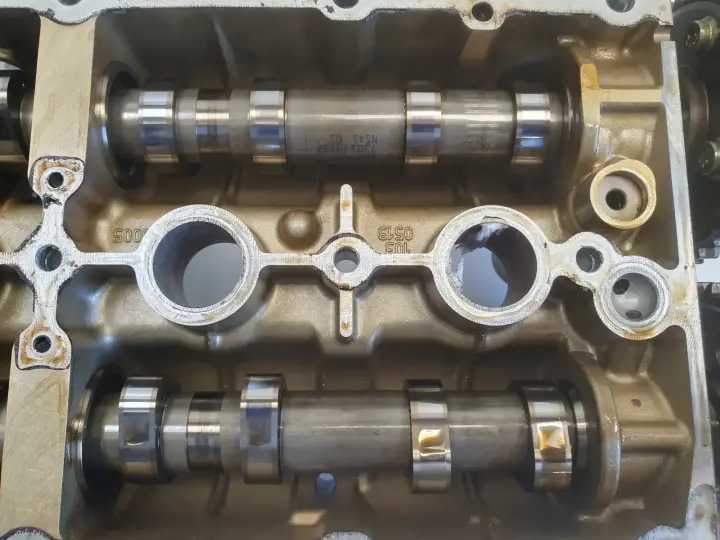 VW Golf VI 1.4 TSI GŁOWICA CYLINDRÓW wałki 03C103358BA