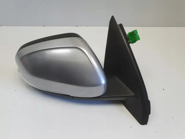 Volvo V60 LIFT LUSTERKO PRAWE PASAŻERA europa 31352478 podświetlany 12 pin