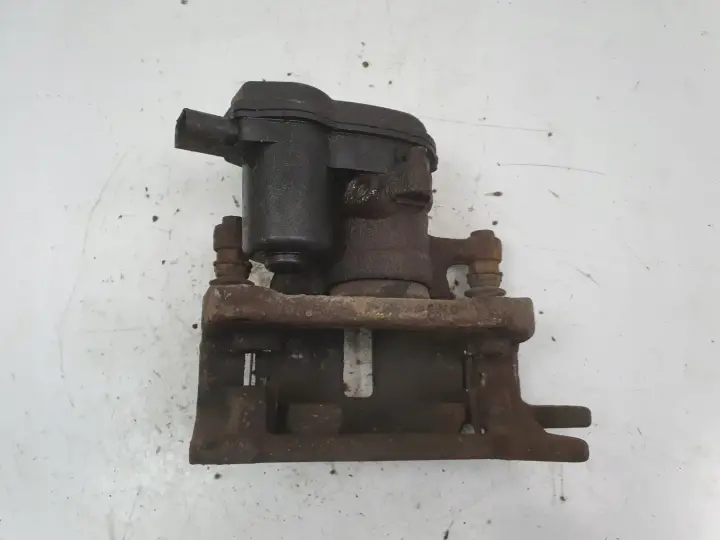 Audi Q5 TYLNY ZACISK HAMULCOWY lewy tył KIEROWCY 32347485B