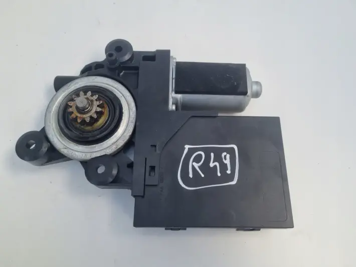 Volvo S40 II V50 PRAWY PRZEDNI PODNOSNIK SZYBY przód moduł 30773903AA
