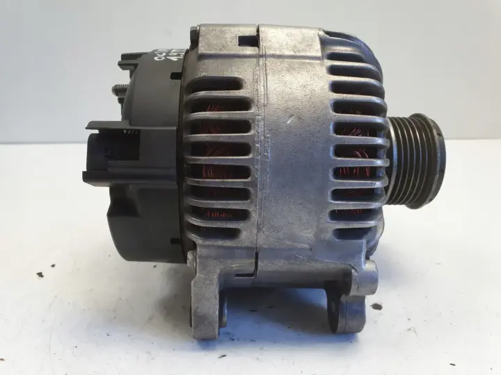 Skoda Octavia II 1.9 TDI ALTERNATOR valeo 021903026L