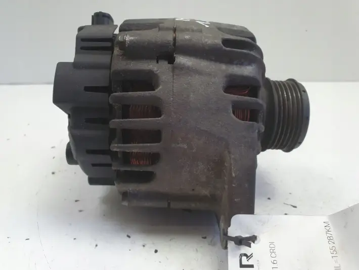 Hyundai i30 1.6 CRDI ALTERNATOR 120A 37300-2A600 valeo