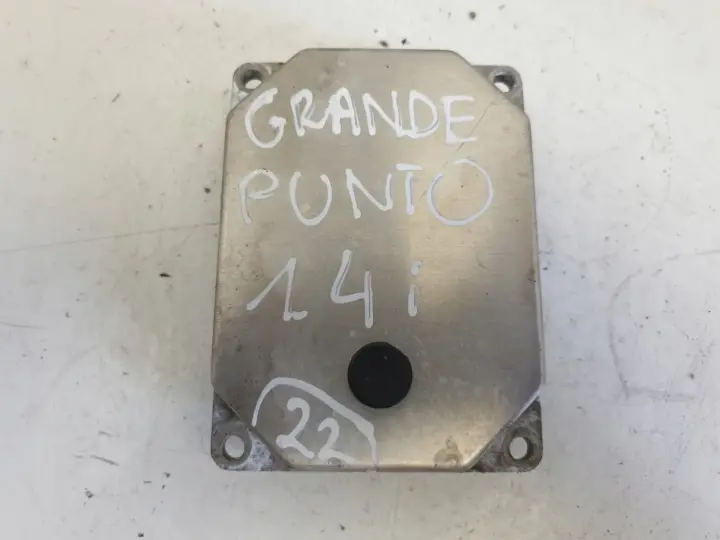 4e037de516397bf49c33f28fa25cb298