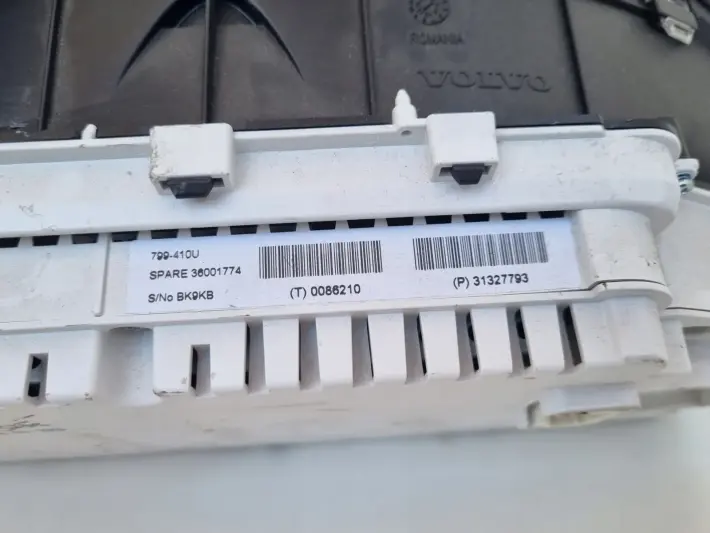 Volvo XC60 I V60 I S60 II LIFT LICZNIK ZEGARY TFT Europa 31327793