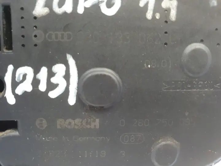 VW Lupo 1.4 16V PRZEPUSTNICA 0280750095 030133062C