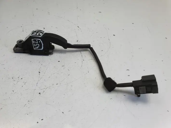 VOLVO V40 II NABÓJ PIROTECHNICZNY MASKI P31305432