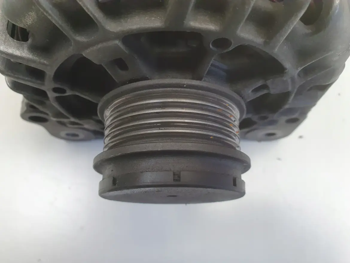 VW Passat B5 Audi A4 B5 A6 C5 1.9 TDI ALTERNATOR Valeo 028903029E 120A