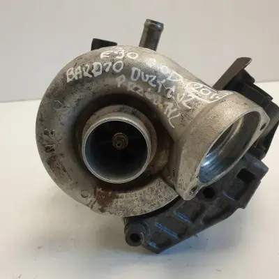 BMW E90 E91 2.0 D TURBOSPRĘŻARKA TURBO
