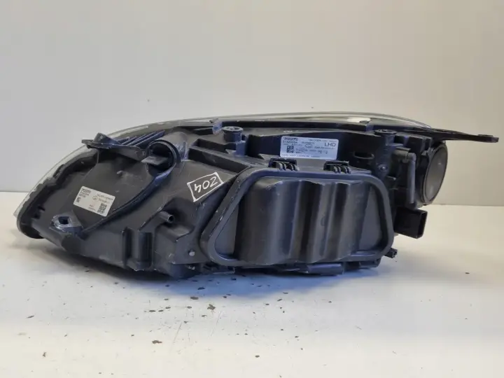 Volvo V40 II 12-16r PRZEDNIA LAMPA PRAWA prawy przód EUROPA 31420004