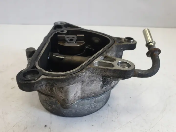 Opel Vectra C 3.0 CDTI V6 POMPA VACUM wakum