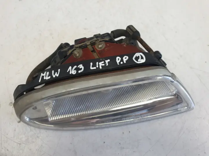Mercedes ML W163 lift PRZEDNI HALOGEN prawy przód
