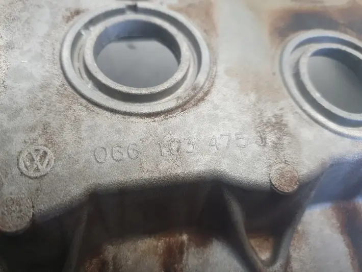 Seat Toledo II 2.3 V5 POKRYWA ZAWORÓW 066103475J