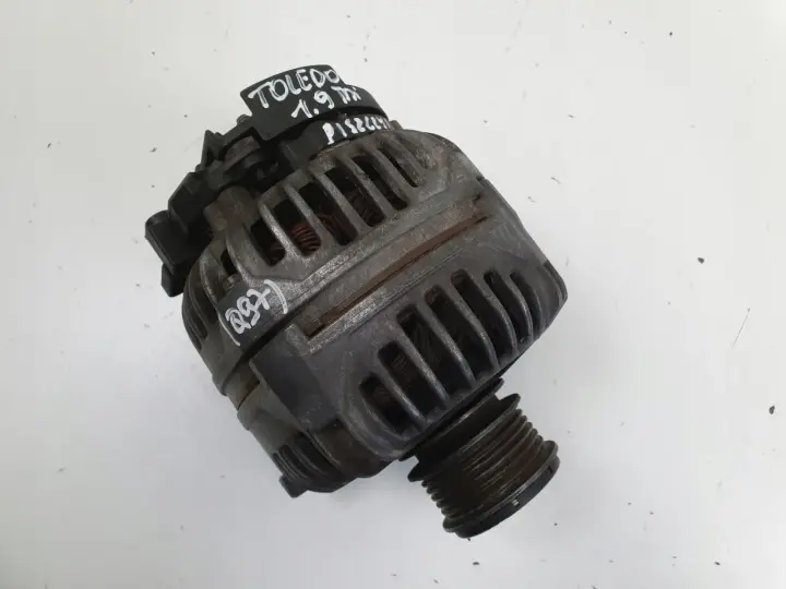 Seat Toledo II Leon I 1.9 TDI ALTERNATOR Bosch 028903028E 120A