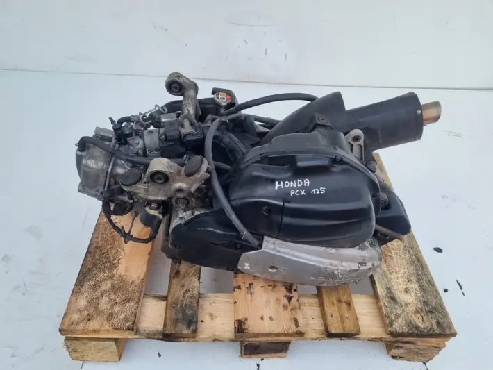 Honda PCX 125 PCX125 2011r SILNIK SKRZYNIA NAPĘD TŁUMIK GAZNIK WYDECH JF28E