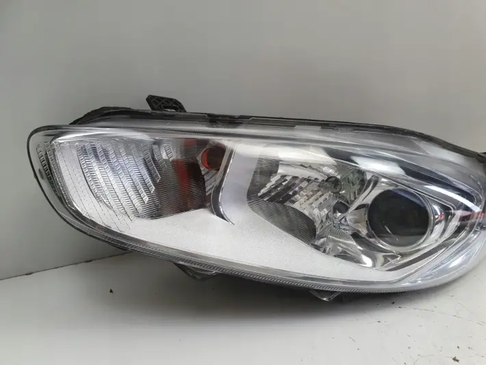 Ford Fiesta Mk6 Mk7 Lift 12-17 PRZEDNIA LAMPA LEWA lewy przód anglik
