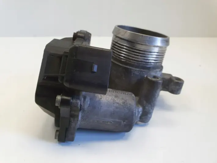 VW Polo V 1.2 TDI PRZEPUSTNICA 03l128063K