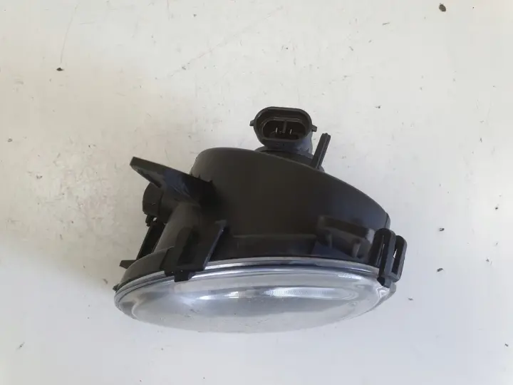 BMW F30 11-18r PRZEDNI HALOGEN PRAWY PRZÓD pasażera 7200100001