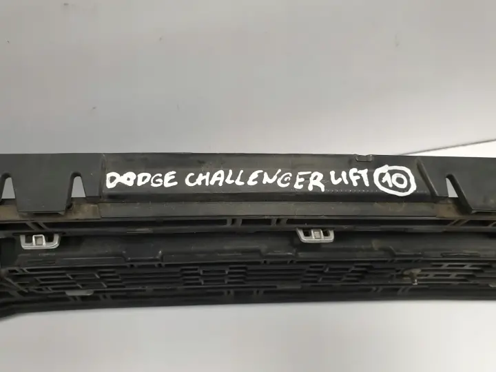 Dodge Challenger 15- PRZEDNIA ATRAPA grill gril